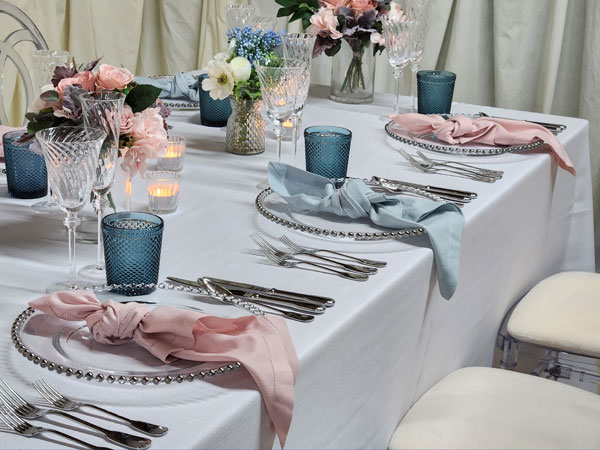Table Napkins & Table Runners